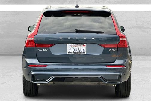 2025 Volvo XC60 B5 Core