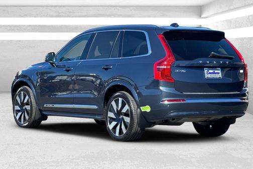2023 Volvo XC90 Recharge Plug-In Hybrid T8 Ultimate Bright Theme 7-Seater