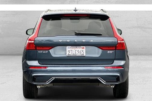 2025 Volvo XC60 B5 Core