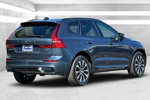 2025 Volvo XC60 B5 Core