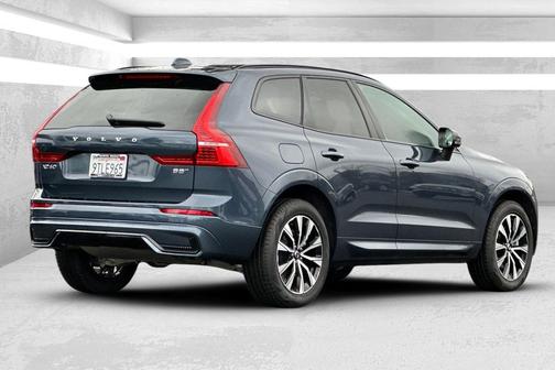 2025 Volvo XC60 B5 Core