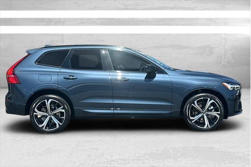 2025 Volvo XC60 Plug-In Hybrid T8 Ultra