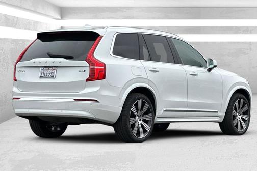 2025 Volvo XC90 B6 Plus 7-Seater