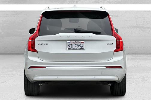 2025 Volvo XC90 B6 Plus 7-Seater