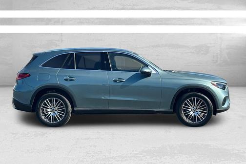 2026 Mercedes-Benz GLC 300 4MATIC