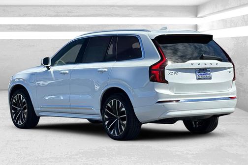 2025 Volvo XC90 Plug-In Hybrid T8 Core 7-Seater