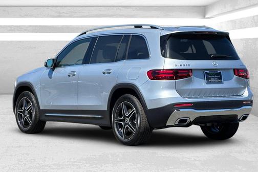 Cirrus Silver Metallic 2026 Mercedes-Benz GLB 250 4MATIC