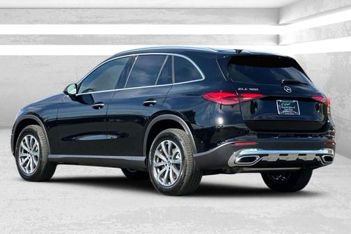 2026 Mercedes-Benz GLC 300 4MATIC