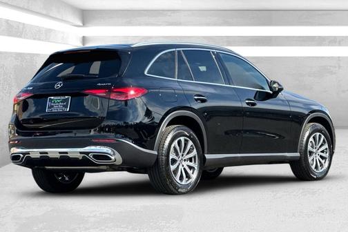 2026 Mercedes-Benz GLC 300 4MATIC