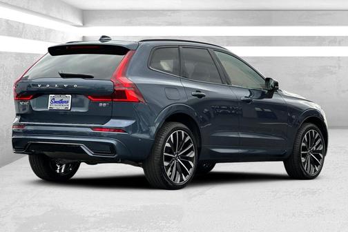 2026 Volvo XC60 B5 Ultra