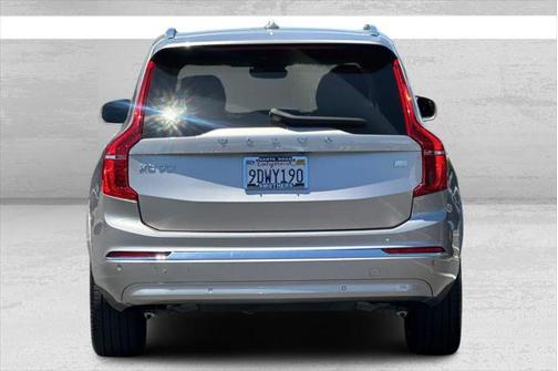 2023 Volvo XC90 Recharge Plug-In Hybrid T8 Plus 6-Seater