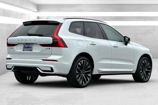 2026 Volvo XC60 B5 Ultra