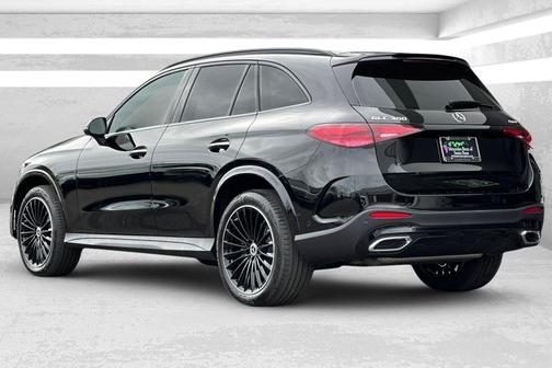 2026 Mercedes-Benz GLC 300 4MATIC