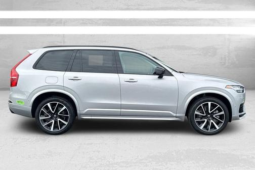 2023 Volvo XC90 Recharge Plug-In Hybrid T8 Ultimate Dark Theme 7-Seater