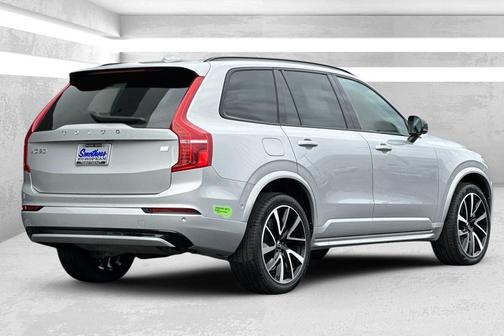 2023 Volvo XC90 Recharge Plug-In Hybrid T8 Ultimate Dark Theme 7-Seater