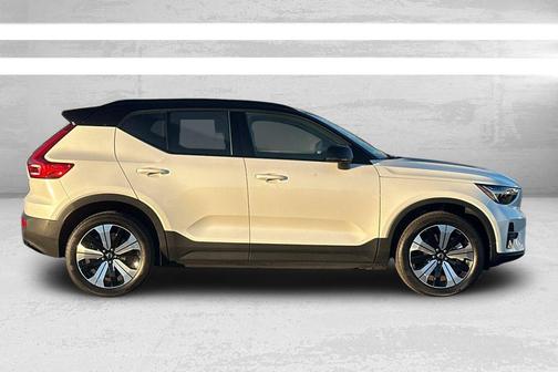 2023 Volvo XC40 Recharge Pure Electric Twin Plus