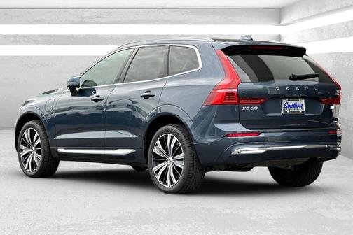 2023 Volvo XC60 Recharge Plug-In Hybrid T8 Ultimate Bright Theme