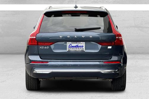 2023 Volvo XC60 Recharge Plug-In Hybrid T8 Ultimate Bright Theme