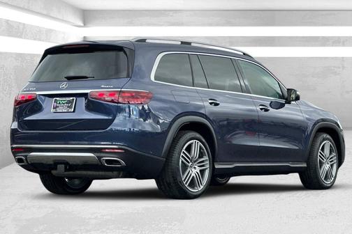 2026 Mercedes-Benz GLS 450 4MATIC