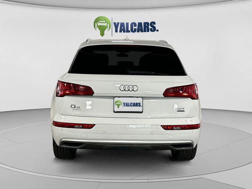 Ibis White 2018 Audi Q5 2.0T Tech Premium