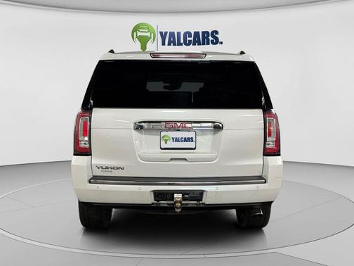 White 2017 GMC Yukon Denali