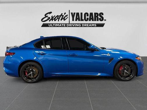 Misano Blue Metallic 2018 Alfa Romeo Giulia Quadrifoglio
