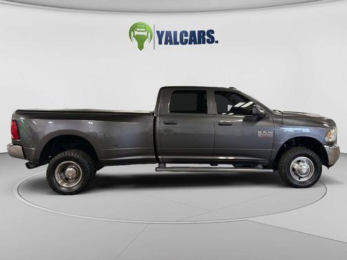 Granite Crystal Metallic Clearcoat 2017 RAM 3500 Tradesman Crew Cab 4x4 8' Box