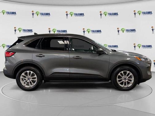 Carbonized Gray Metallic 2022 Ford Escape SE