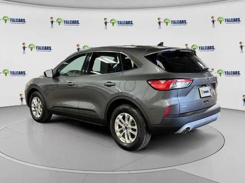 Carbonized Gray Metallic 2022 Ford Escape SE