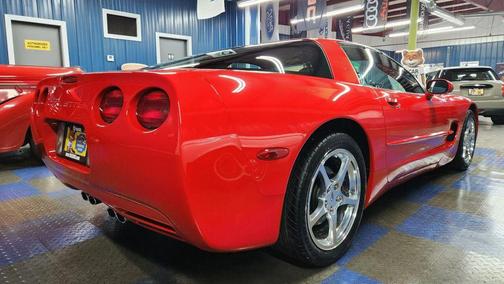 2004 Chevrolet Corvette Base