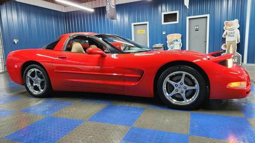 2004 Chevrolet Corvette Base