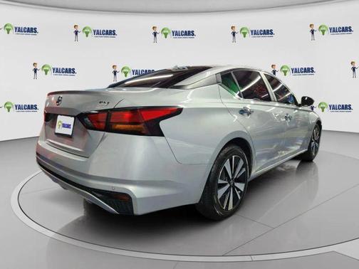 2021 Nissan Altima 2.5 SV