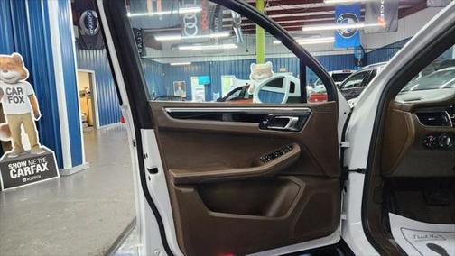 2017 Porsche Macan Base