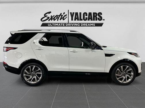 White 2020 Land Rover Discovery Landmark Edition