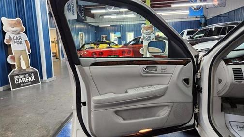 2011 Cadillac DTS Luxury Collection