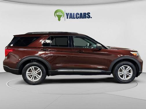 Rich Copper Metallic Tinted Clearcoat 2020 Ford Explorer XLT