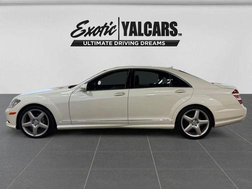 Arctic White 2009 Mercedes-Benz S-Class S 550 Sedan 4D