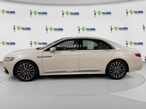 2017 Lincoln Continental Select