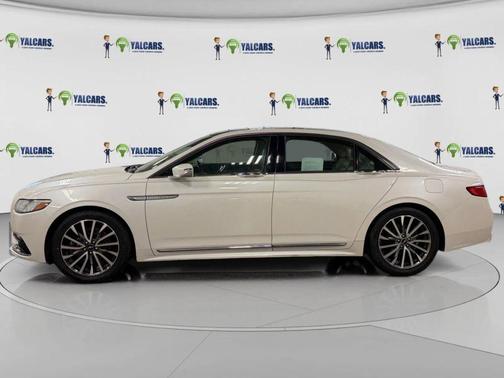 2017 Lincoln Continental Select