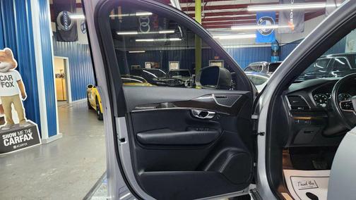 2018 Volvo XC90 T5 Momentum