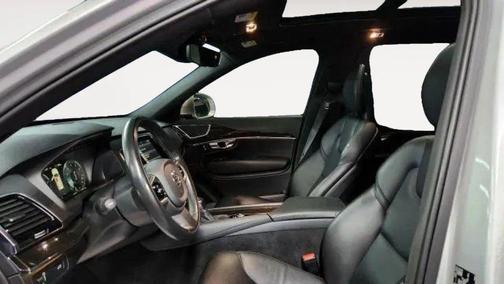 2018 Volvo XC90 T5 Momentum