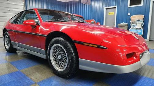 1986 Pontiac Fiero GT 2D Coupe