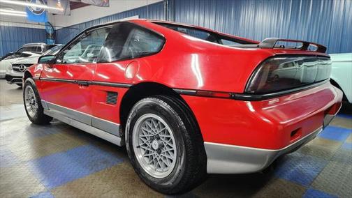 1986 Pontiac Fiero GT 2D Coupe