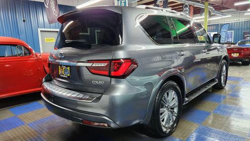 2021 INFINITI QX80 Luxe