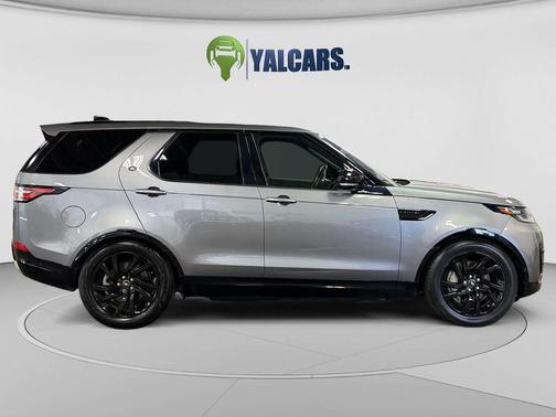 Gray 2020 Land Rover Discovery Landmark Edition