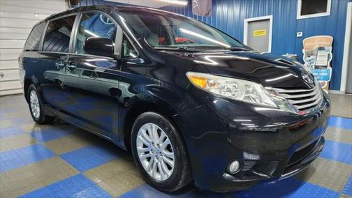 2017 Toyota Sienna XLE Premium