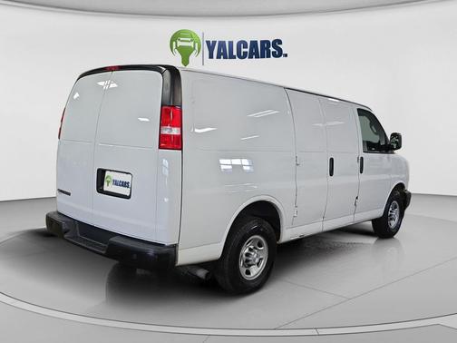 Summit White 2019 Chevrolet Express 2500 Work Van