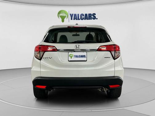 White 2020 Honda HR-V LX