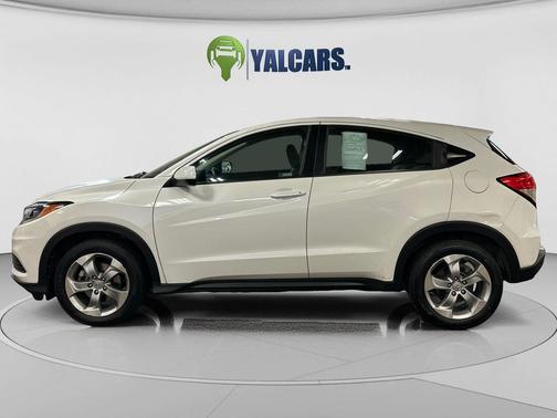 White 2020 Honda HR-V LX