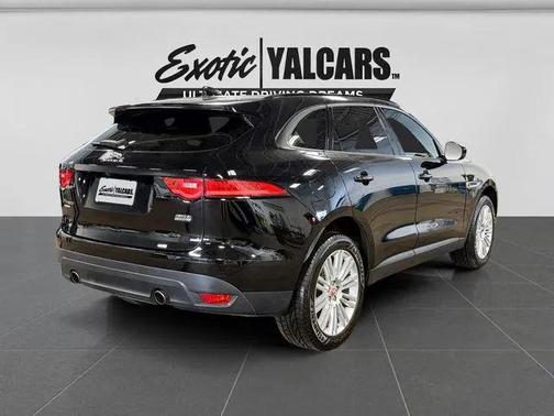 Black 2017 Jaguar F-PACE 35t Premium